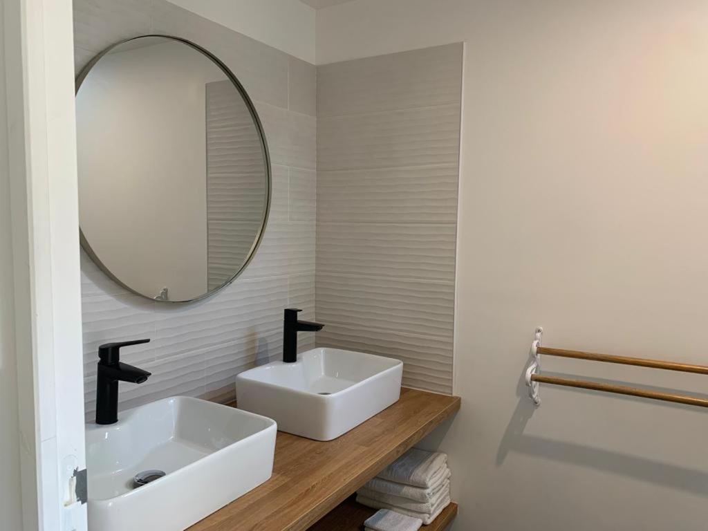 Gite 3 Chambres En Bord De Rance La Ville-ès-Nonais Esterno foto